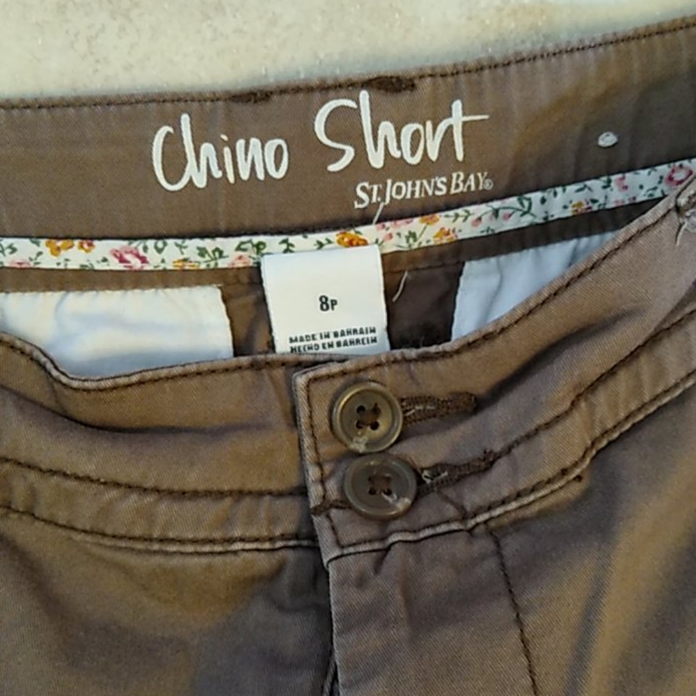 Bermudas - Picture 2 of 3